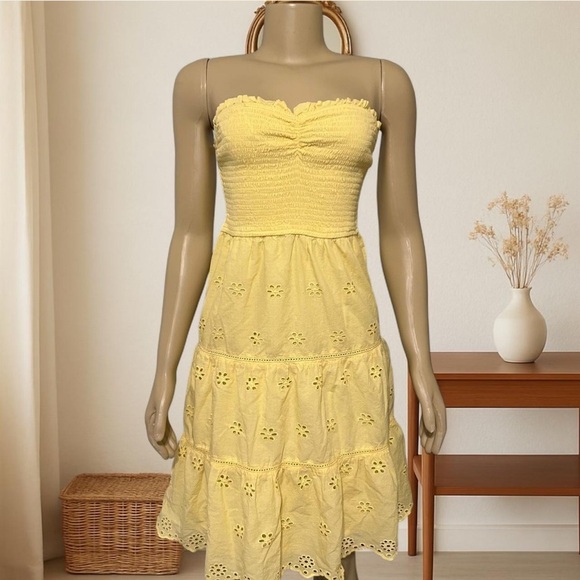 Jessica Simpson Dresses & Skirts - Jessica Simpson Yellow Strapless Sundress